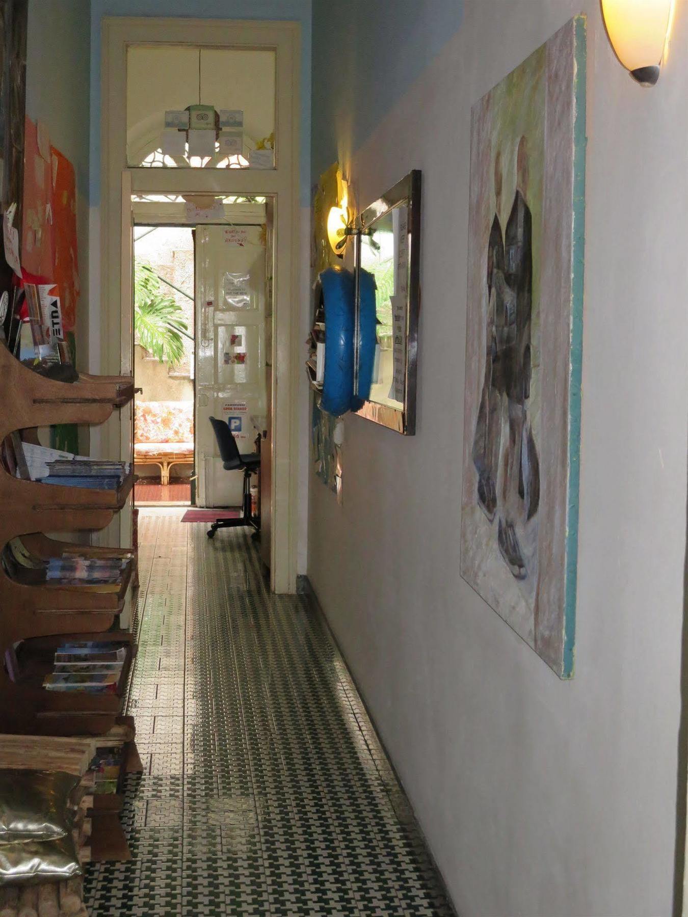 - Homstel Hostel
